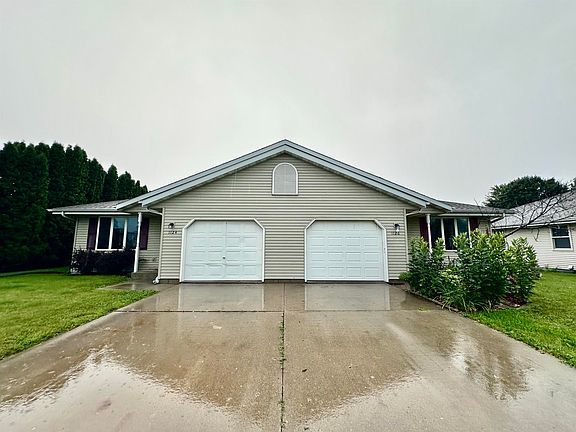 4th image of 1124-1126 Brown Dr