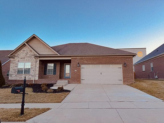 4th image of 221 Patmore Ln