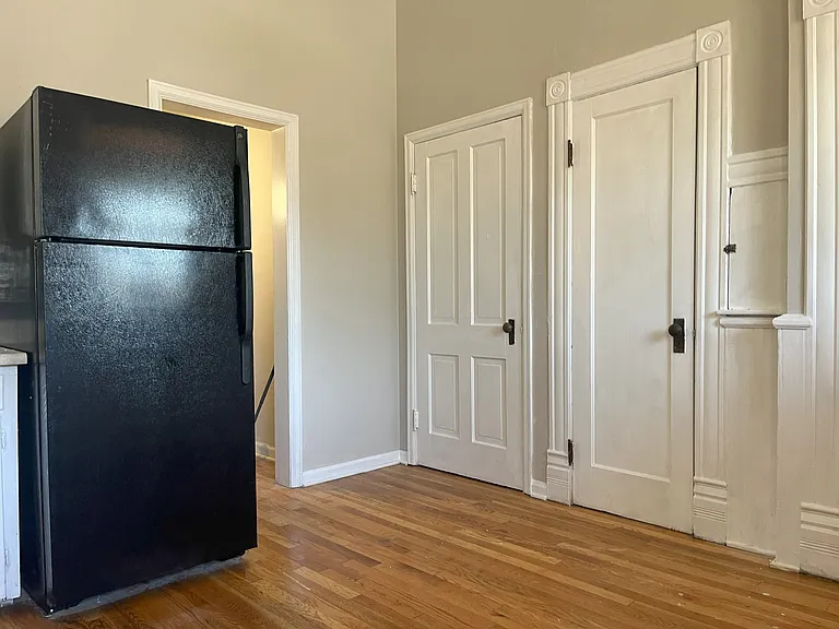 1259 N York St #5 — Photo 12