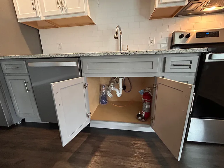 550 Lofts - Kitchens all go through a thourough check list during turnover to make sure your apartment feels new and fresh. Every nook & cranny is cleaned.