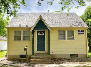 1708 11th St, Charleston, IL 61920