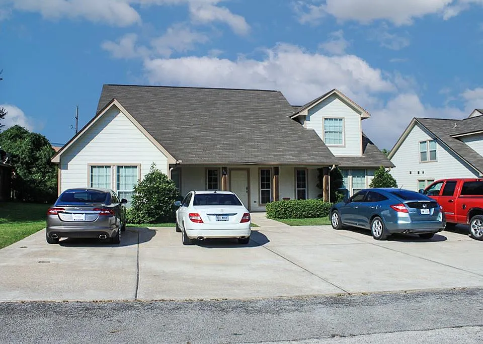 603 Wades Way #C