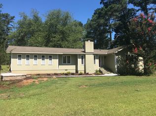 900 Briarwood Rd, Greenwood, SC 29646