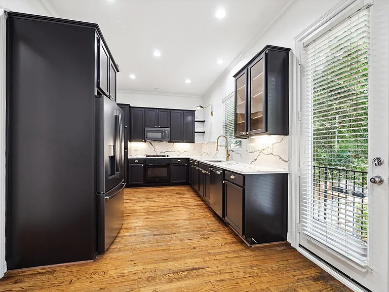 4013 Blossom St — Photo 31