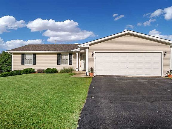 2nd image of 2804 Carol Pl