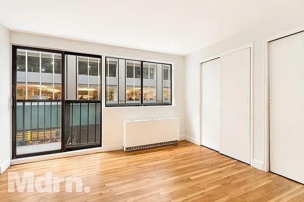 Rented by Mdrn Residential | media 15