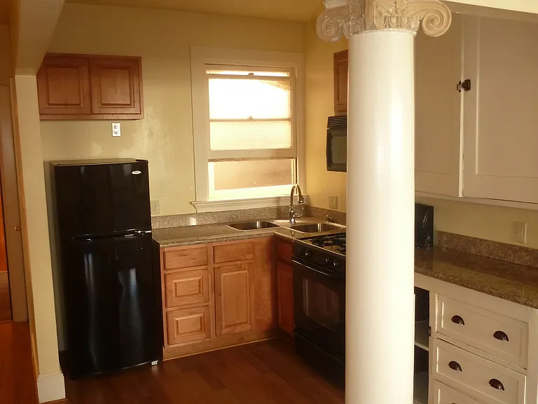 524 Georgia St #304 — Photo 14