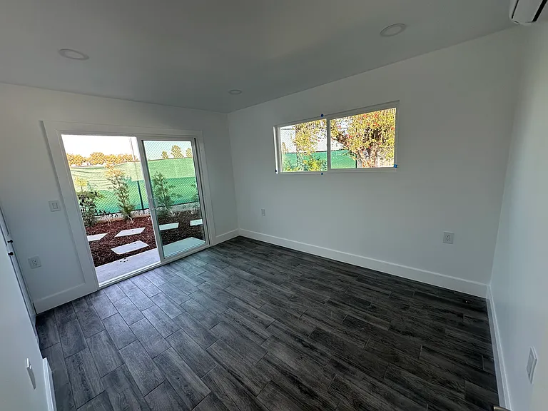 5137 Derrick Ct — Photo 18