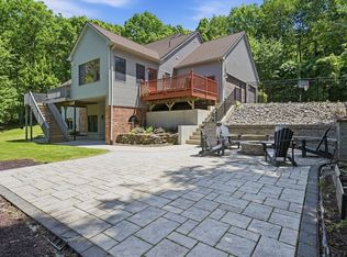2 Highview Cir, Wilbraham, MA 01095