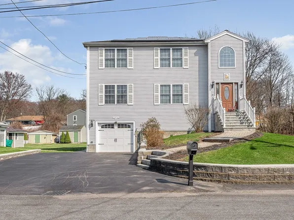 15 Meadow Dr, Lowell, MA 01854