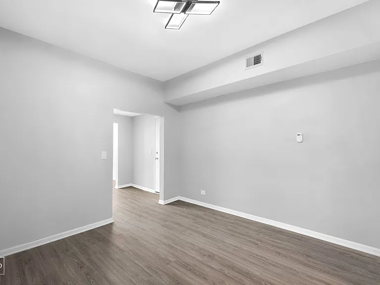 5051 S Forrestville — Photo 24
