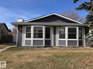 2014 46th St NW, Edmonton, AB T6L2T5