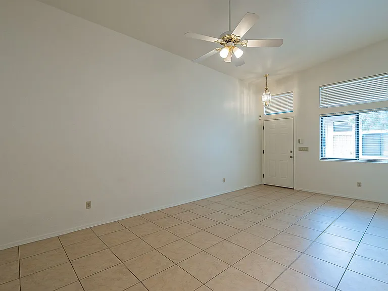 3716 N. Mountain Ave. — Photo 11