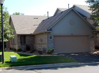 3682 Pond View Point, Eagan, MN 55122