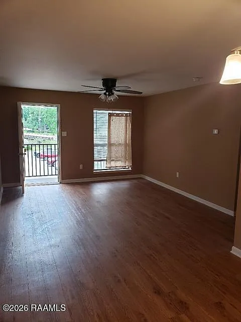 2 bed, 940 sqft, $975 — Photo 3