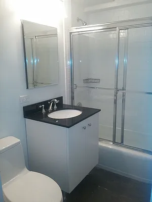 Rented by Carlyle Property Management | media 6