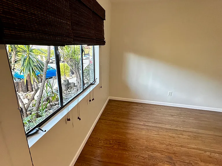 1624 Scott Ave — Photo 13