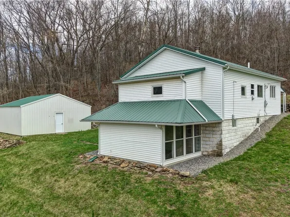 12413 Lick Run Rd, Newcomerstown, OH 43832