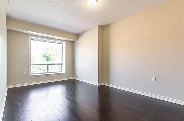 405 Erb St W #305 — Photo 11