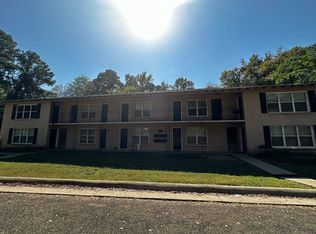 1102 Stonehaven Dr #9, Longview, TX 75604
