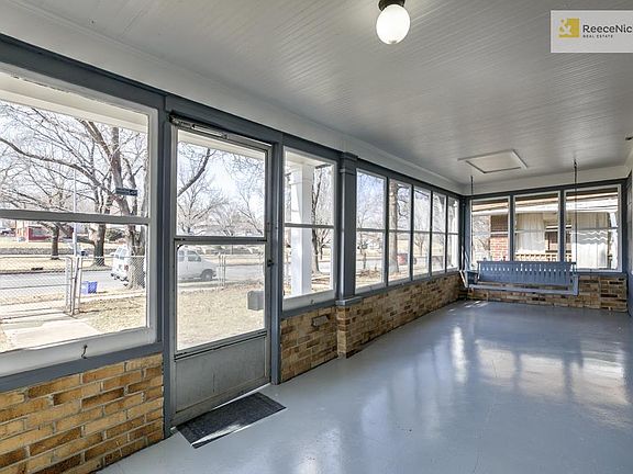 3rd image of 5447 Paseo Blvd