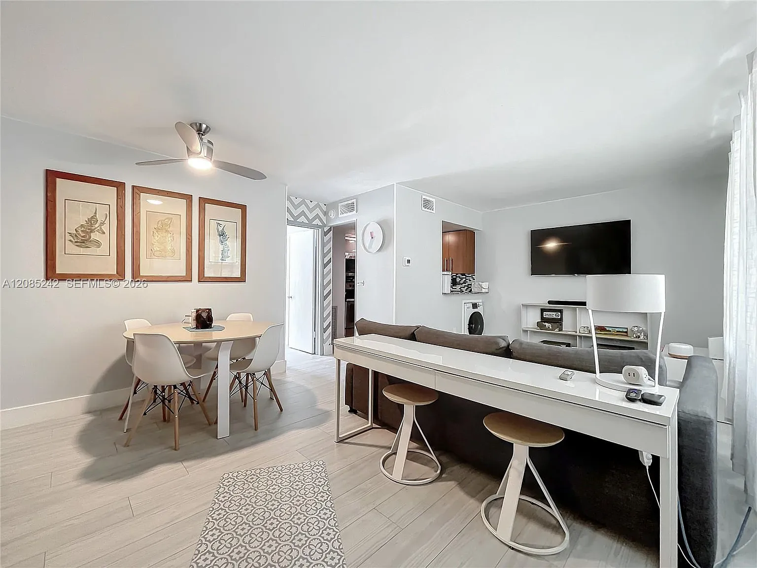 Morningside Palms Condo — Photo 1
