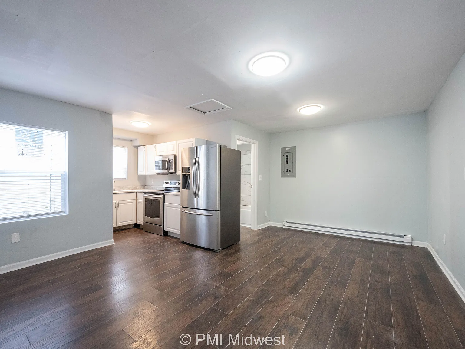 2457 Shelby St — Photo 3