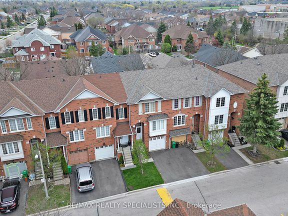 4th image of 2 Clay Brick Ct Unit 19