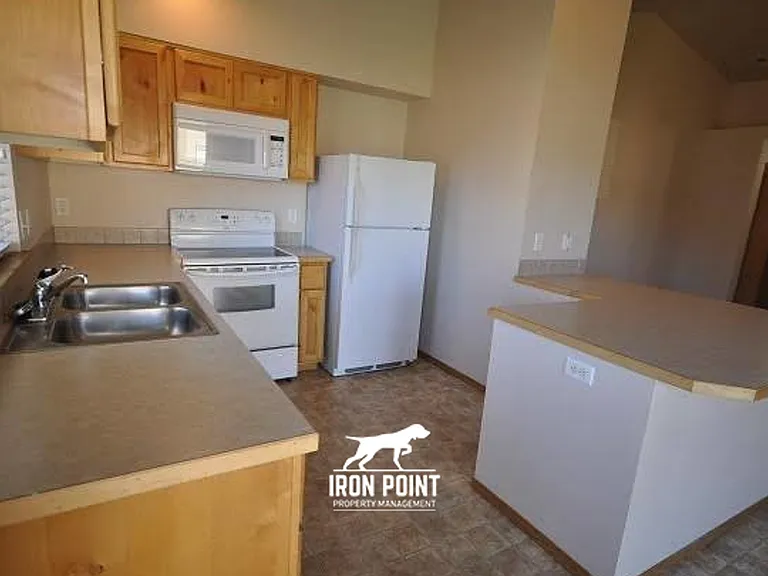 2107 E Whispering Willow Ln — Photo 8