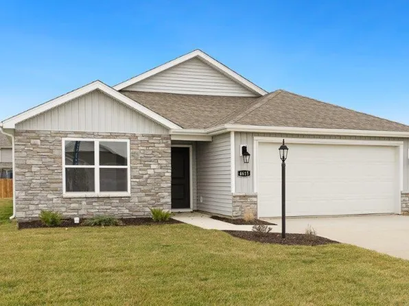 4615 Carson Ct, Woodburn, IN 46797