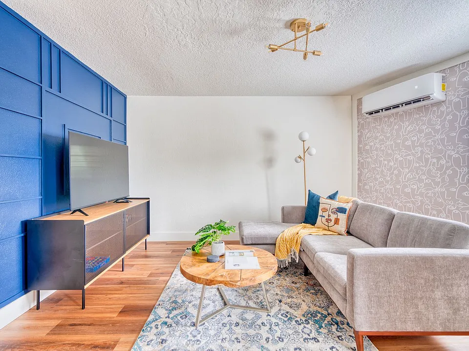 4335 SE Milwaukie Ave #ID1612003P