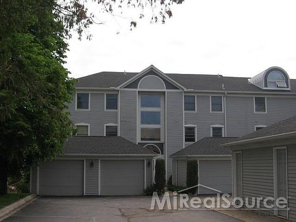 5th image of 7344 Huron Ave #301