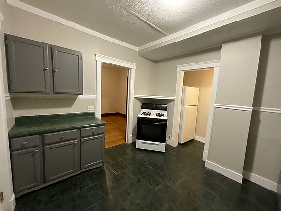 2nd image of 326 11th St