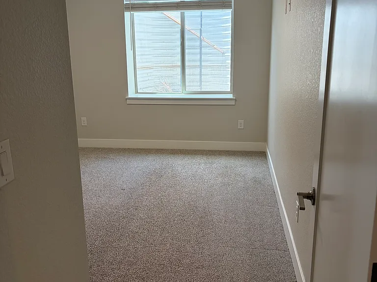 1407 Rogers Ct — Photo 45