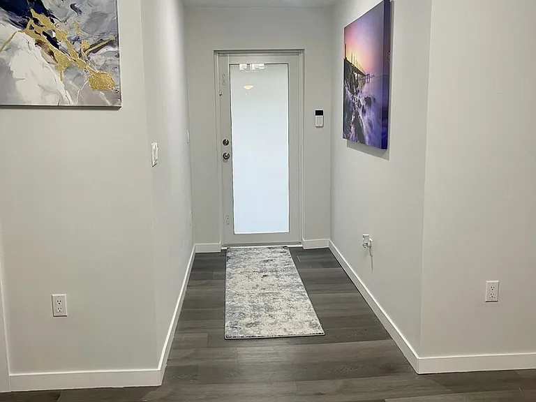 NW 1st Pl — Photo 19