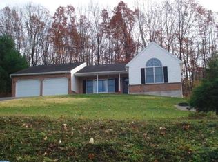 221 Wynonah Dr, Auburn, PA 17922
