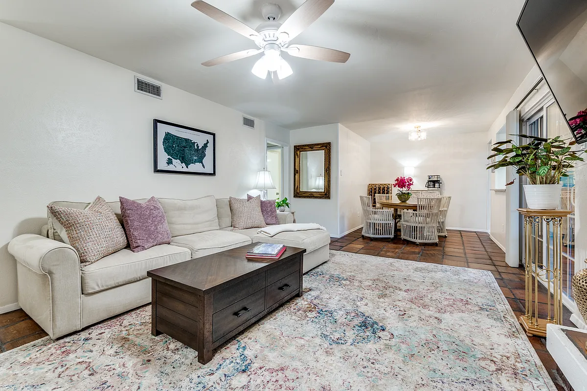 Building Photo - 5142 Amesbury Dr #116