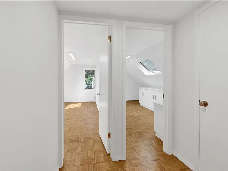 118 Van Etten Blvd — Photo 12