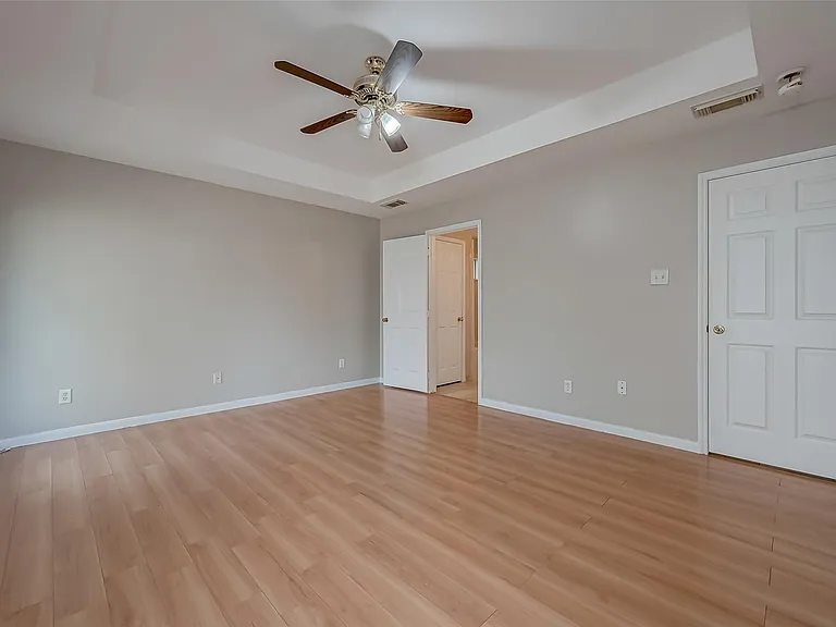 8714 Pleasantbrook Dr — Photo 22