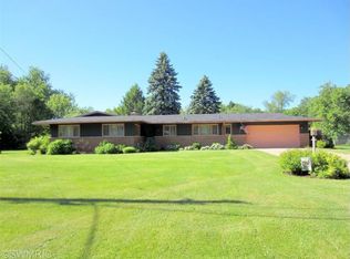 51 Lakeside Dr, Battle Creek, MI 49015