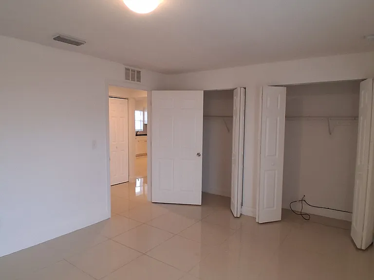 9007 Meadow Cir — Photo 8