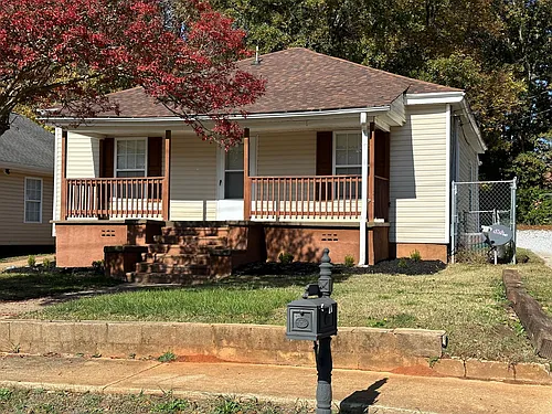 824 Green Ave Photo 1