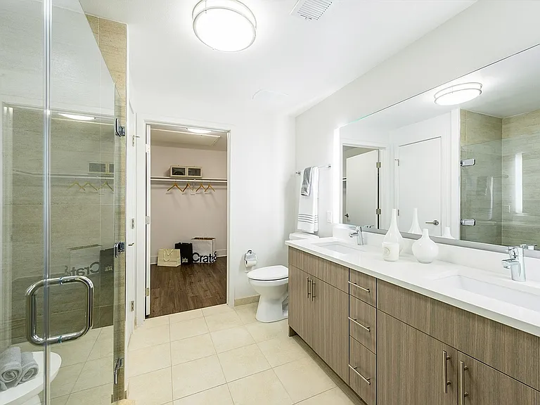Runway Playa Vista Model Bath Closet