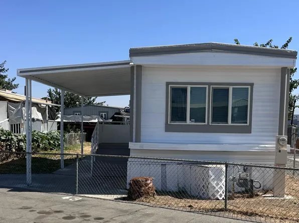 3219 Gulf St Space 43, Bakersfield, CA 93308