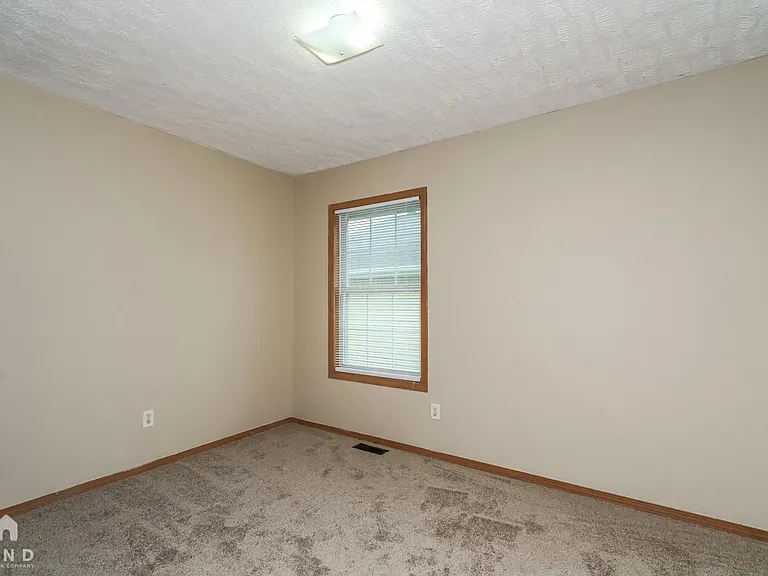 410 W White Ash Rd — Photo 14