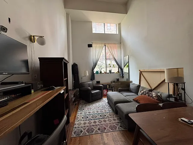328 W 11th St #1C — Photo 2