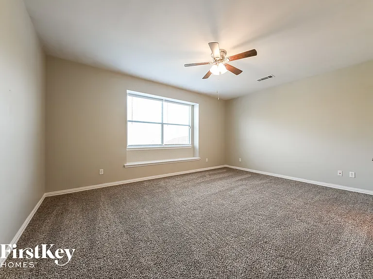 3108 Silver Creek Dr — Photo 9