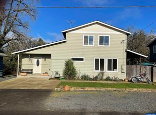 617 SW Monroe St, Sheridan, OR
