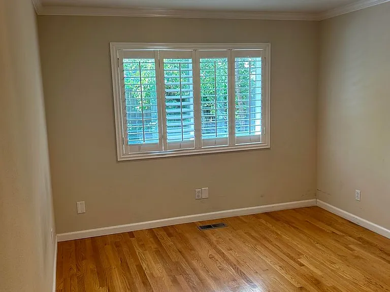 1204 Redcliff Dr — Photo 34