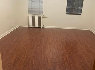 30-64 21st St #2R, Astoria, NY 11102